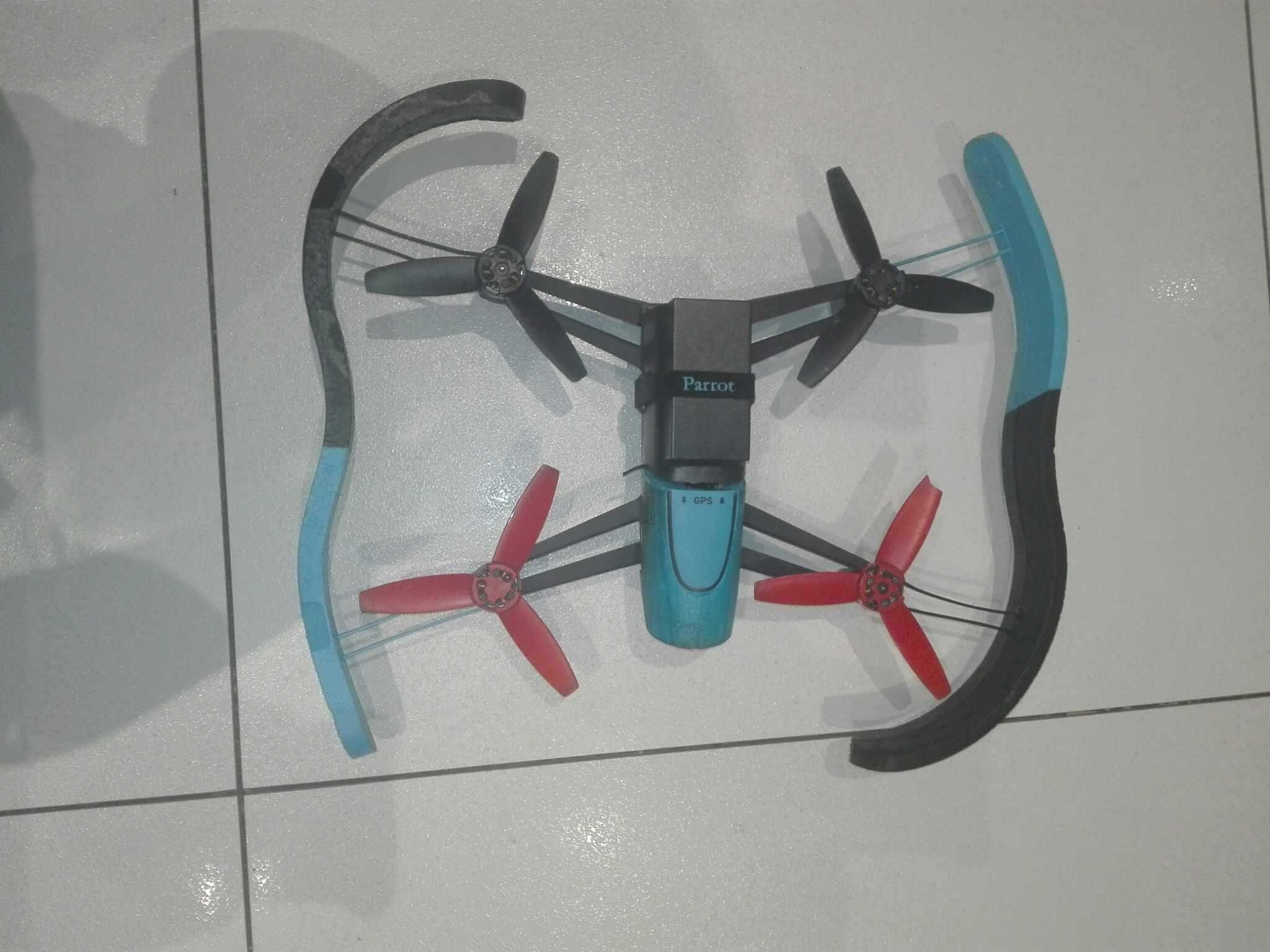 Dron PARROT Bebop + Skycontroller