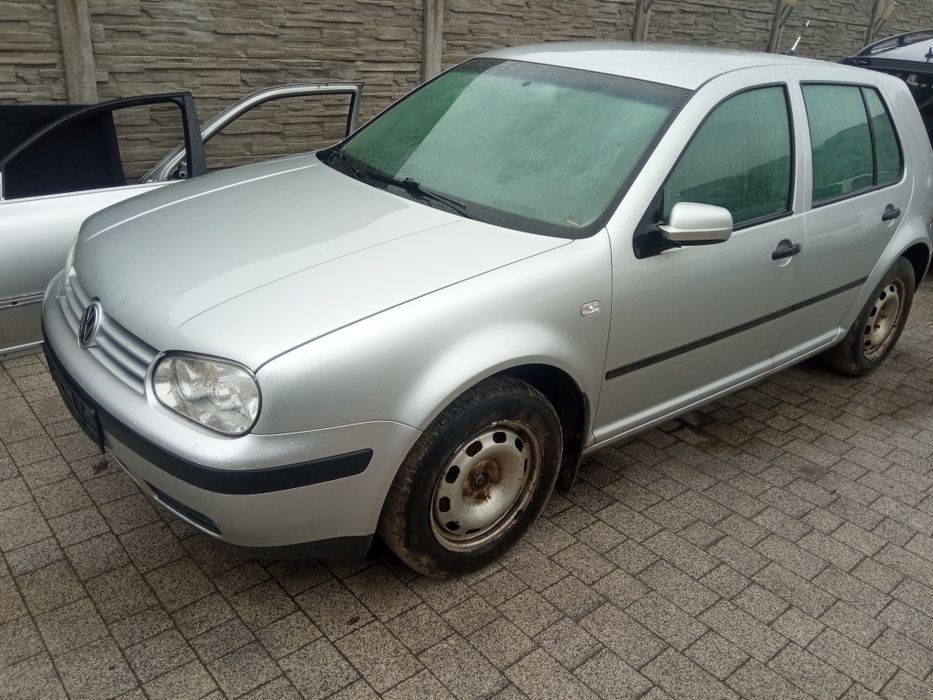 NA CZĘŚCI Volkswagen Golf 4 IV HB 5d 1.4 AXP lakier LA7W