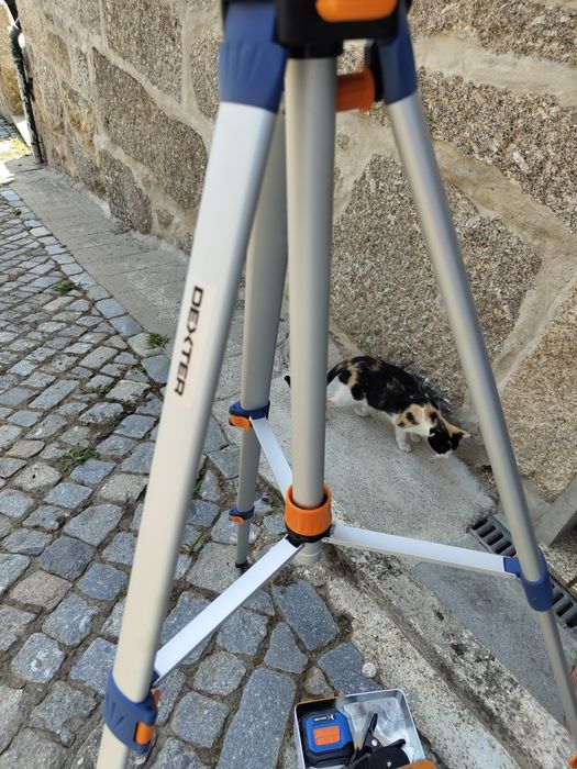 Vendo laser e tripé de obra Dexter