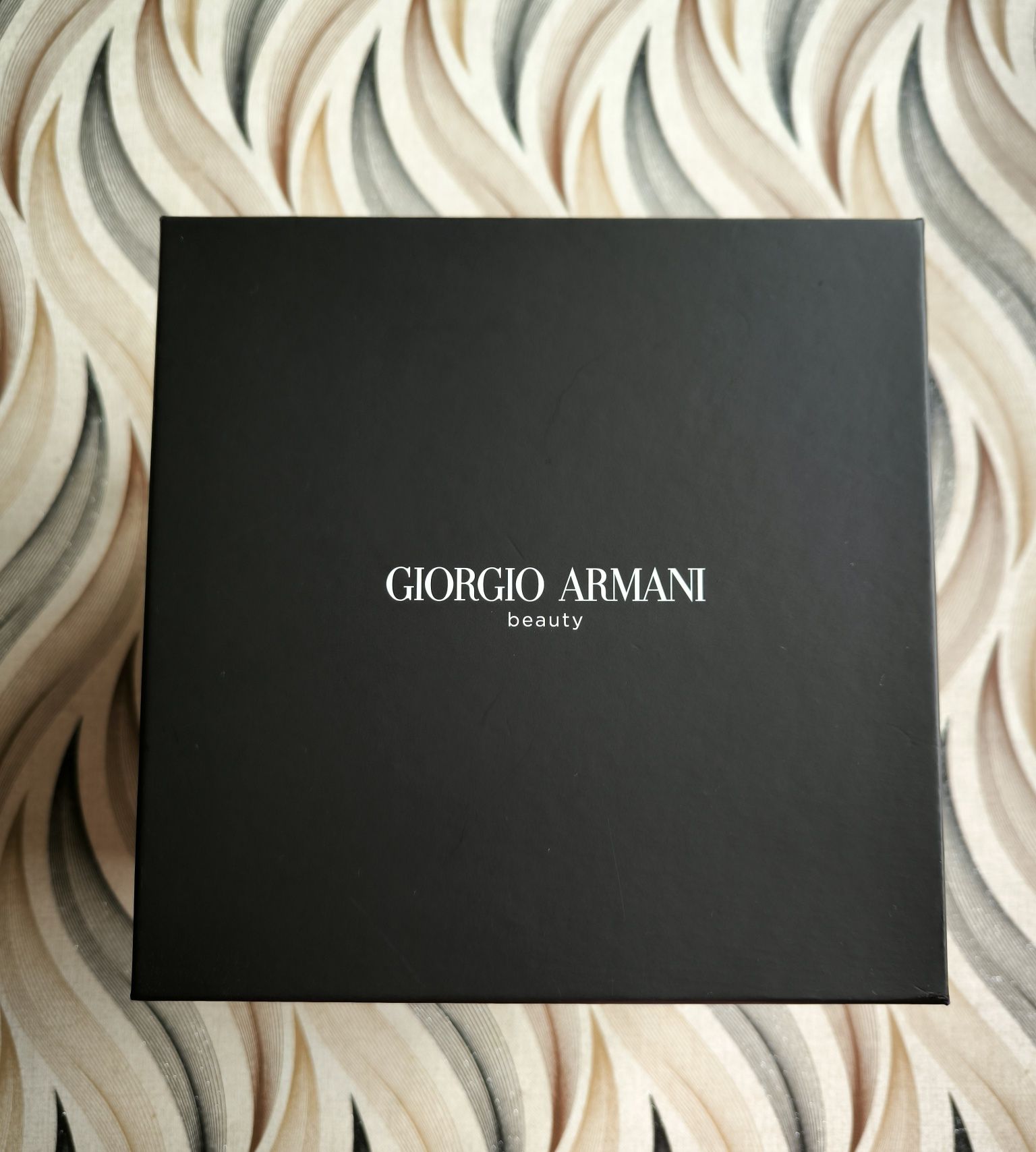 Kuferek Giorgio Armani aksamit nowy kosmetyczka