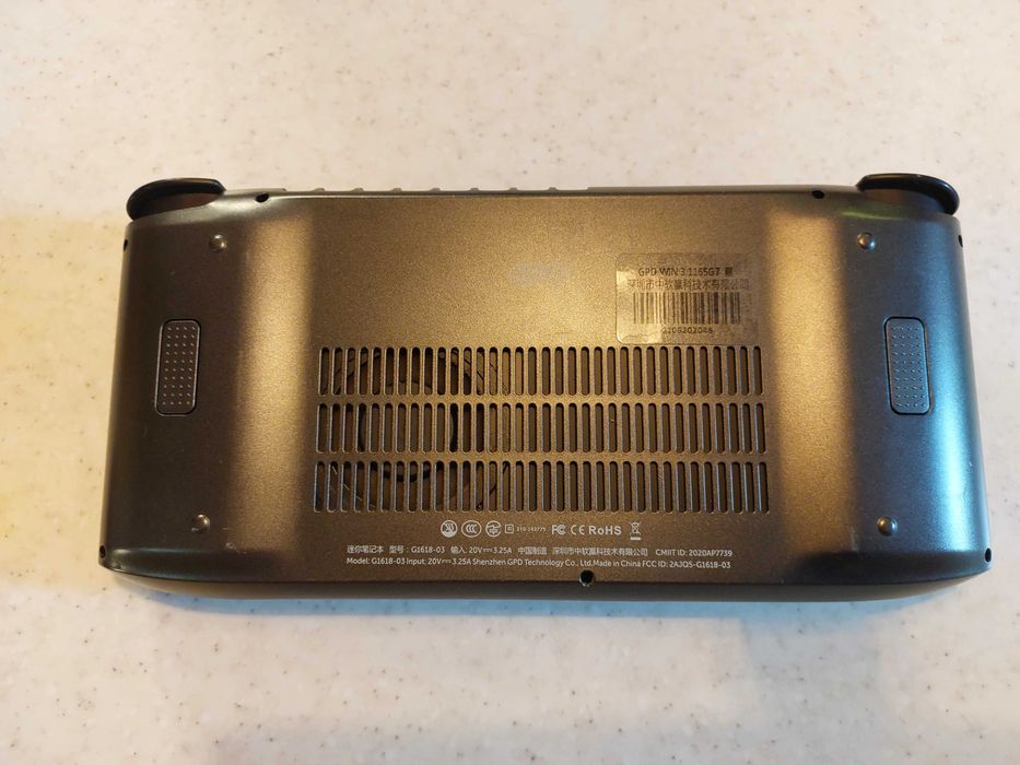 Konsola PC GPD Win 3: Intel Core i7, 16GB RAM, 1TB SSD