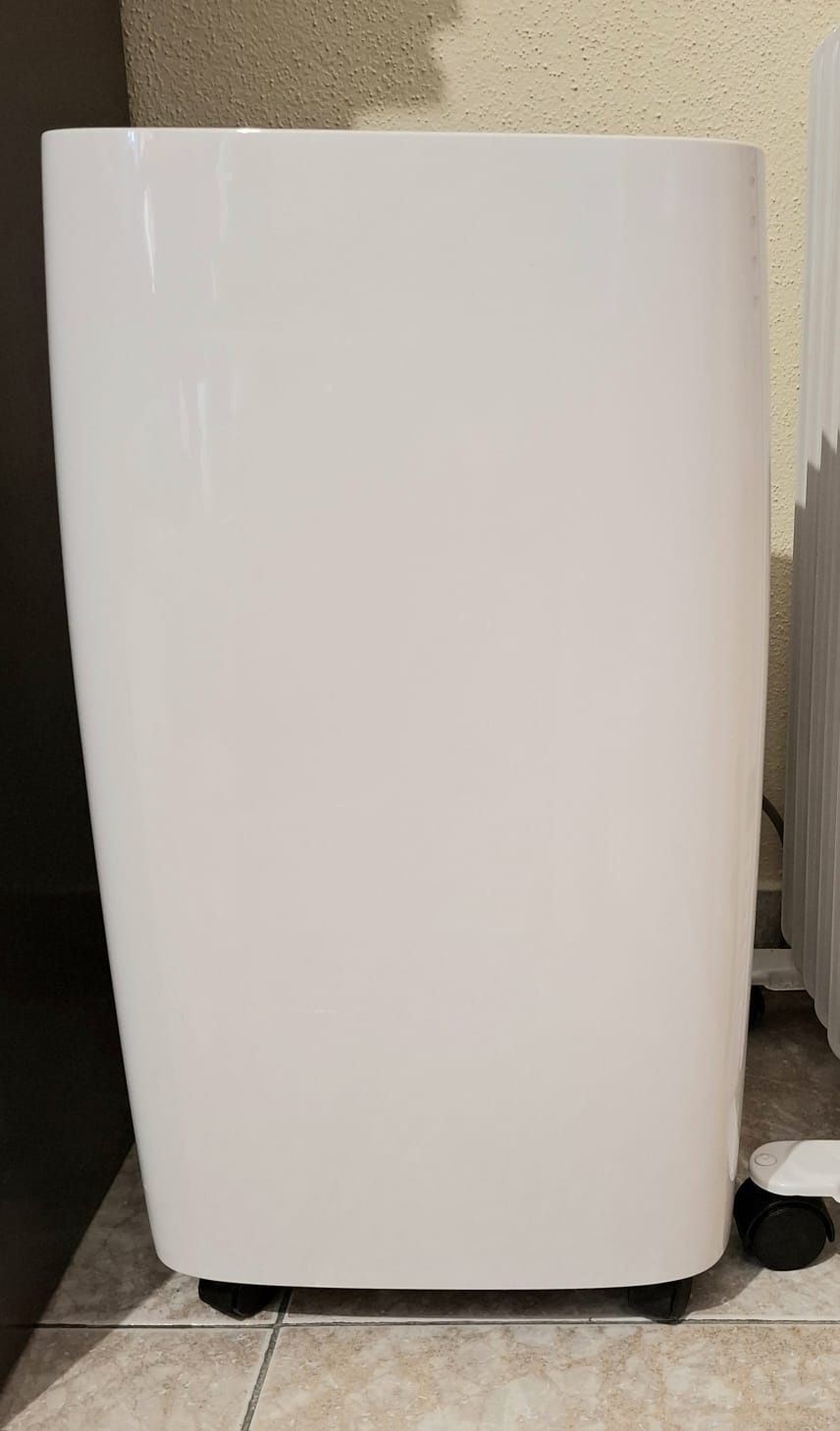 Desumidificador semi-novo 10 litros.