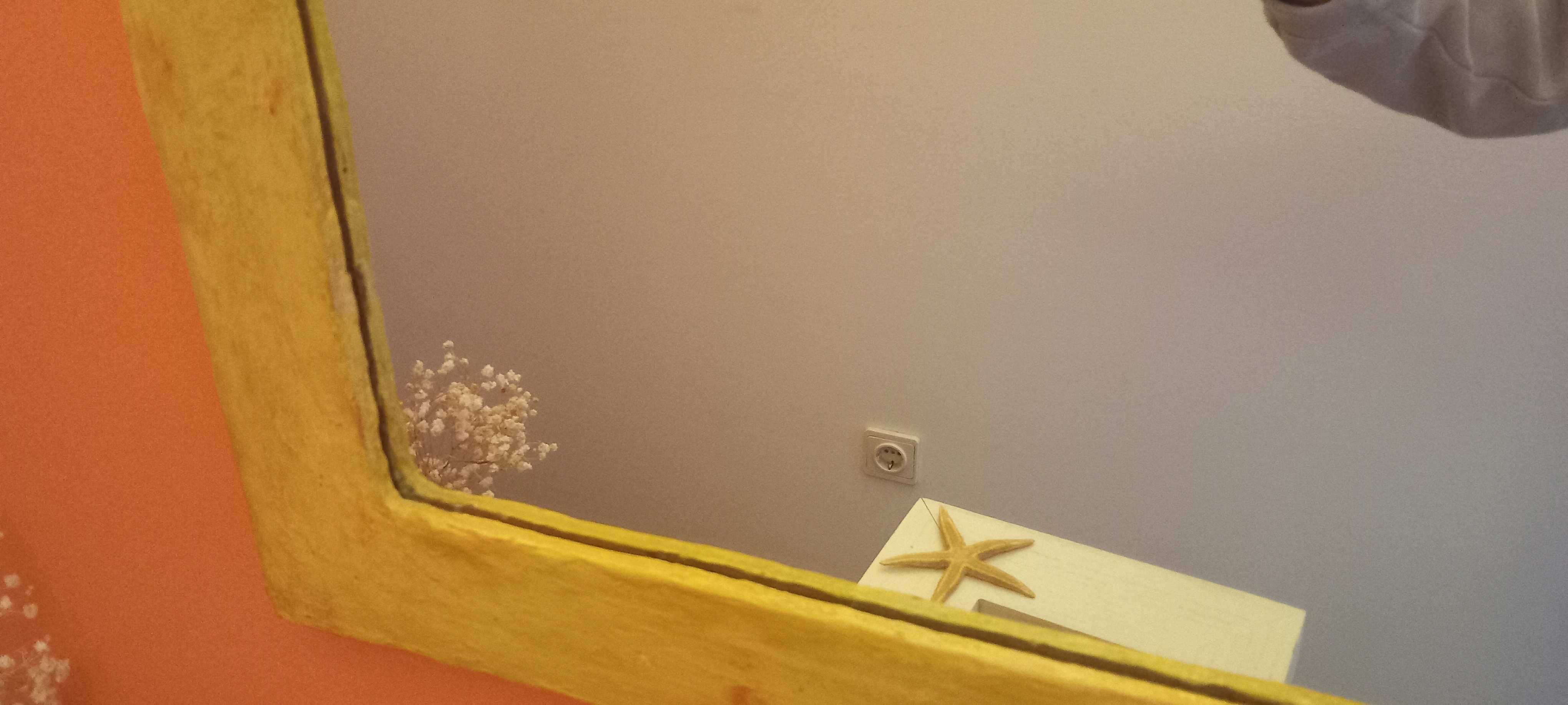 Espelho de loja de decoração