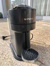 Maquina de cafe Nespresso Vertuo