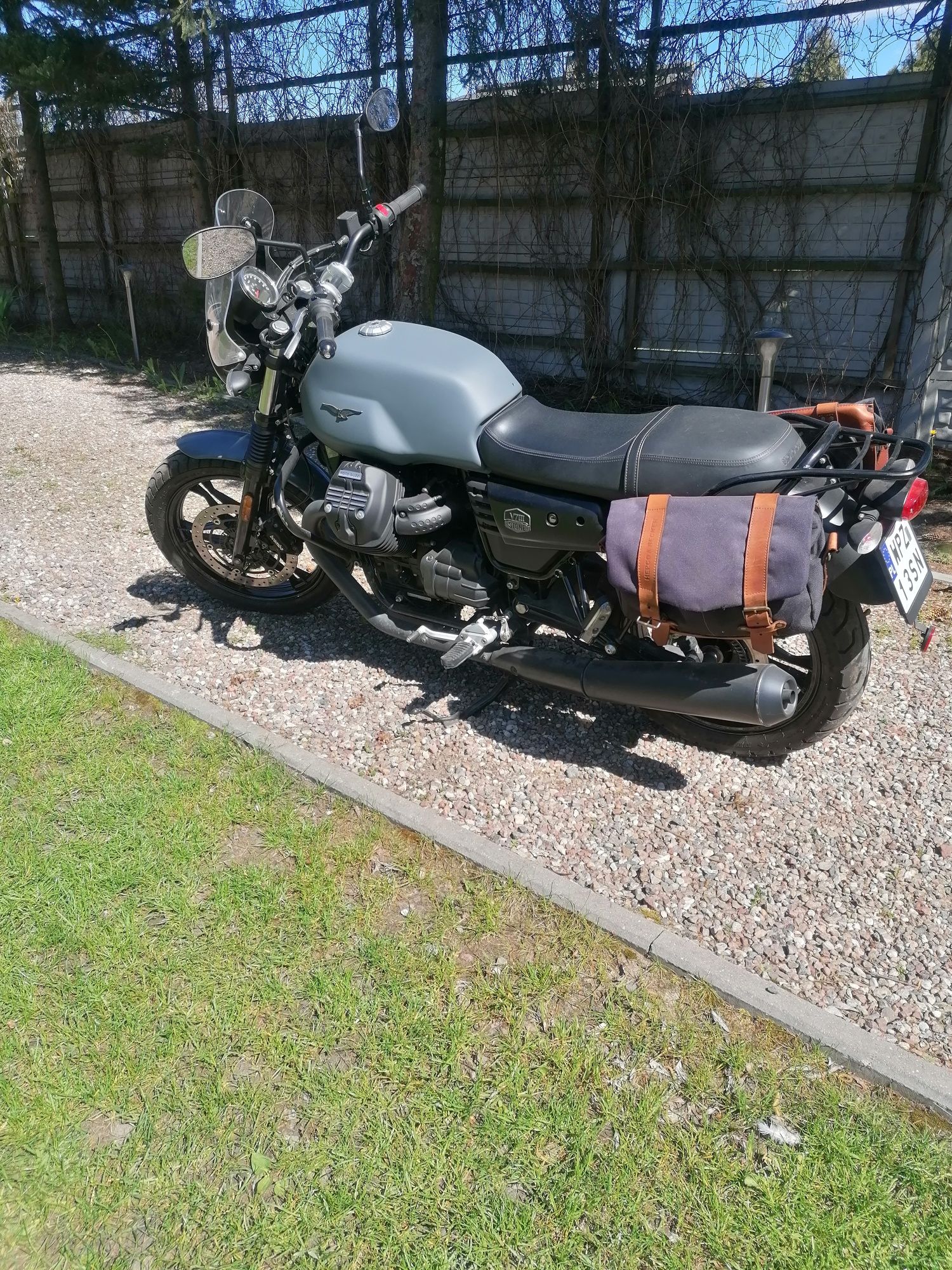 Moto Guzzi V 7 Stone