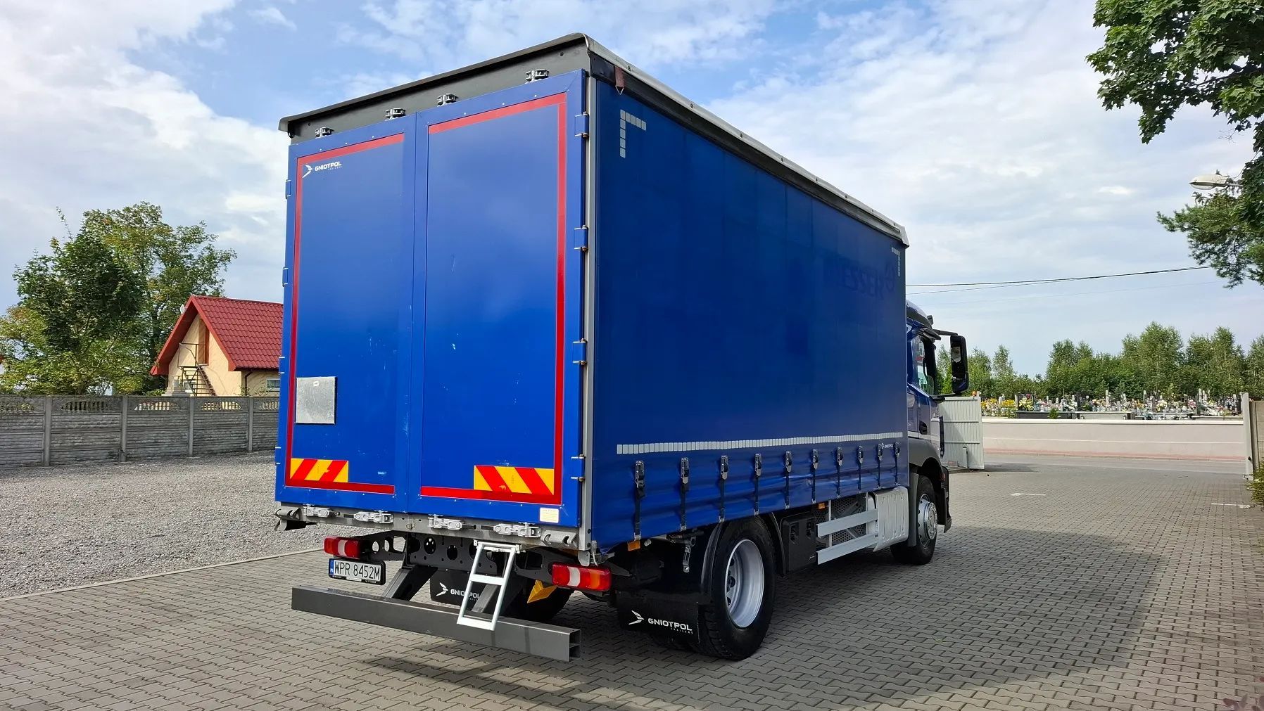 Mercedes-Benz ACTROS 1824 / PEŁNY ADR / RAMA POD ZABUDOWE 5.22 / DMC 18000 / MAŁO UŻYWANY !  Możliwość z zabudową 13 europalet widocznych na zdjęciach