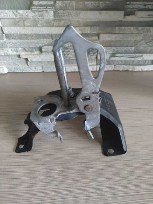 BMW X5 F15 X6 F16 Петля ригель капоту 7308076 ліва 7325992 права