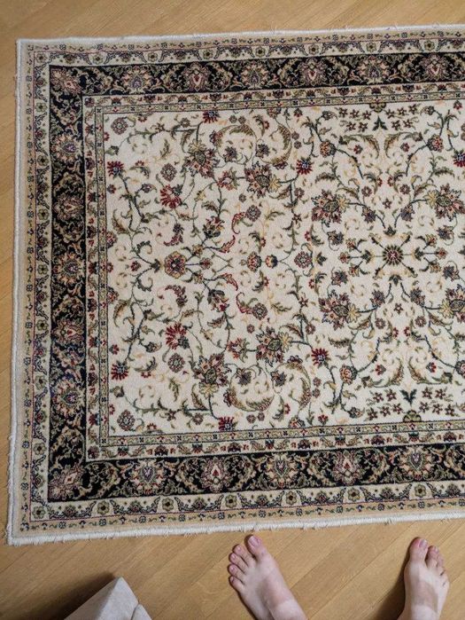 Елегантні вовняні килими Floare-Carpet