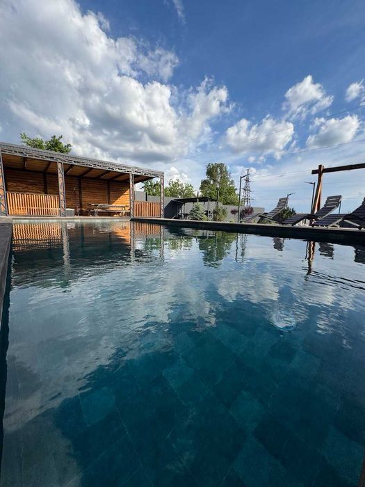 Оренда будинку, альтанка, басейн з підігрівом, баня на дровах та чан