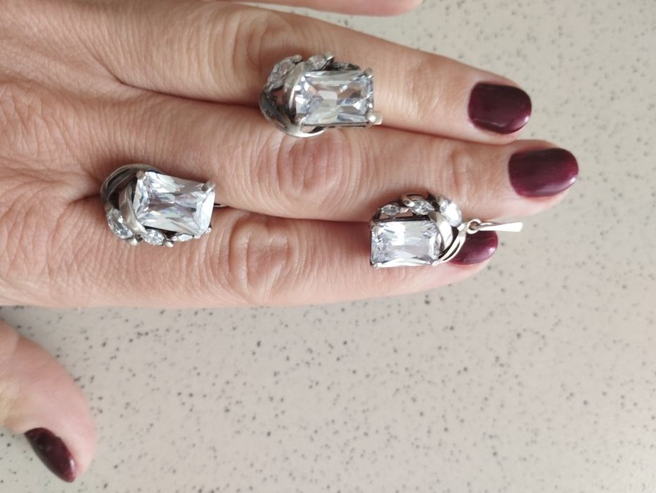 Срібний набір з цирконієм