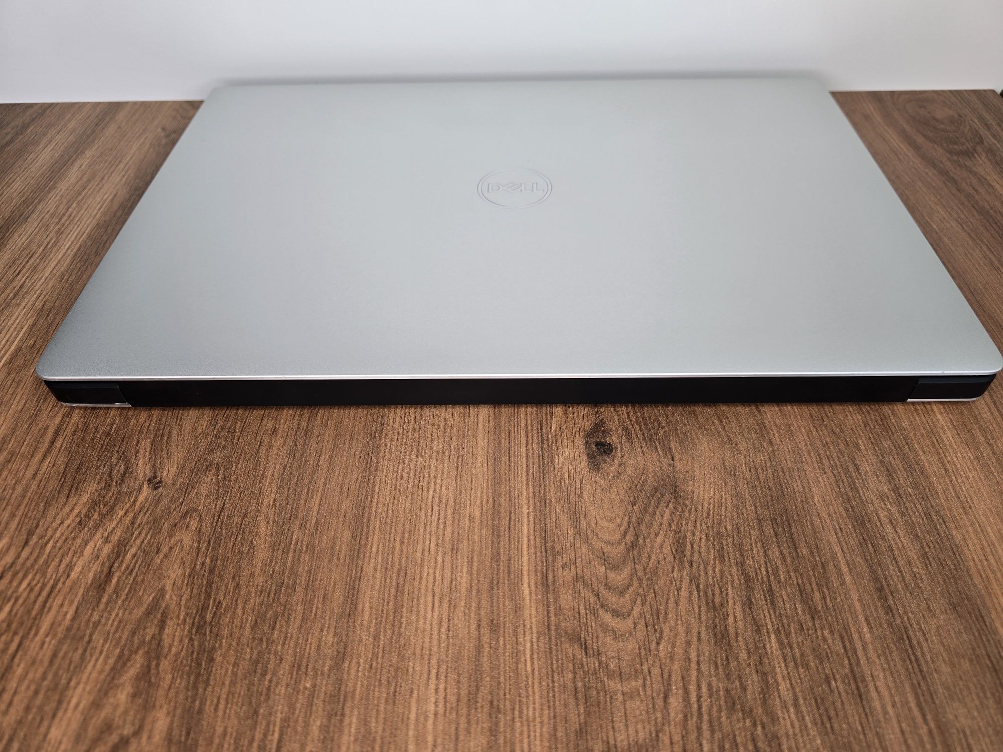 Ноутбук Dell XPS 15 7590 15.6 OLED 4K GTX1650/I7-9750H/16gb/512ssd