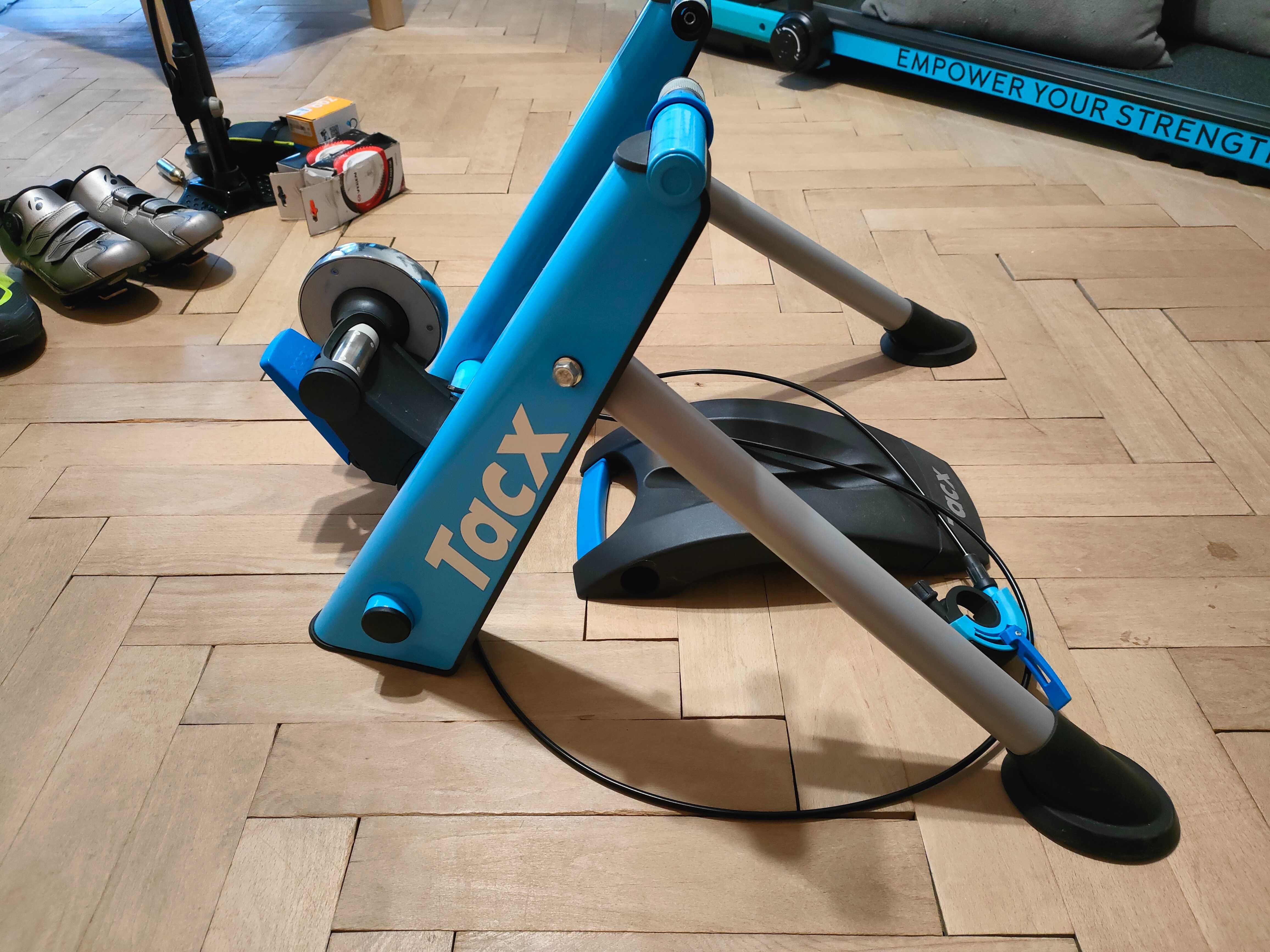 Trenażer TACX model Blue Motion T2635