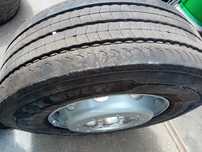 2 Pneus michelin semi novos 315/70 R22.5