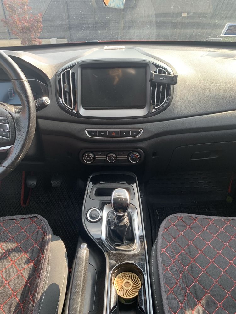 Продаю машину Chery