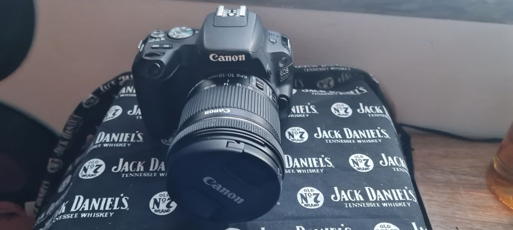 Canon 200d + 2 lentes + gimbal dji