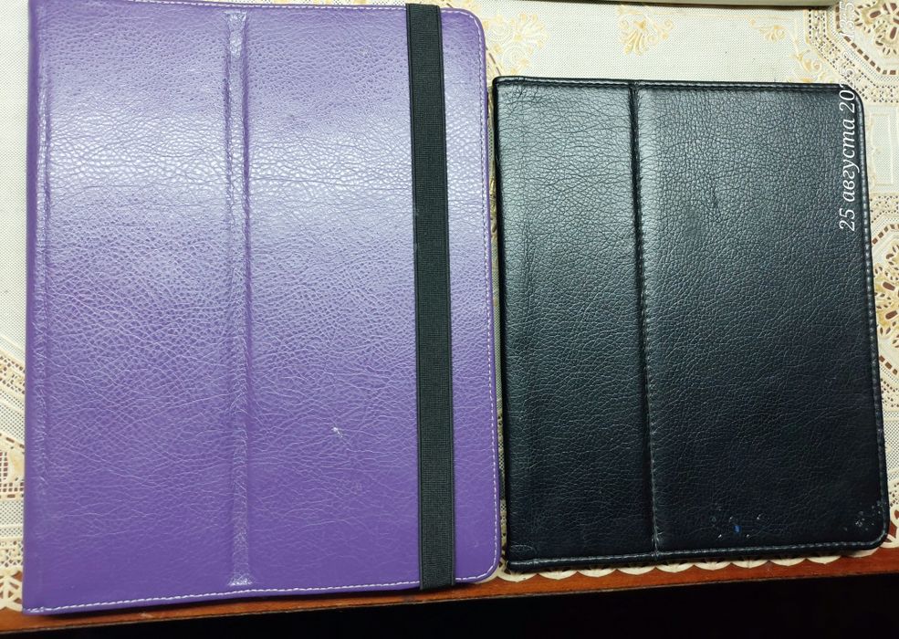 Продам чехол для планшета 10" б/у