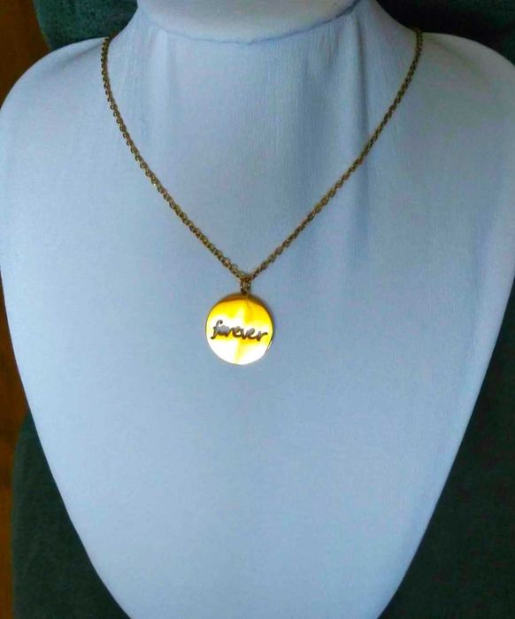 Colar Aço Dourado c/ Medalha Forever NOVO