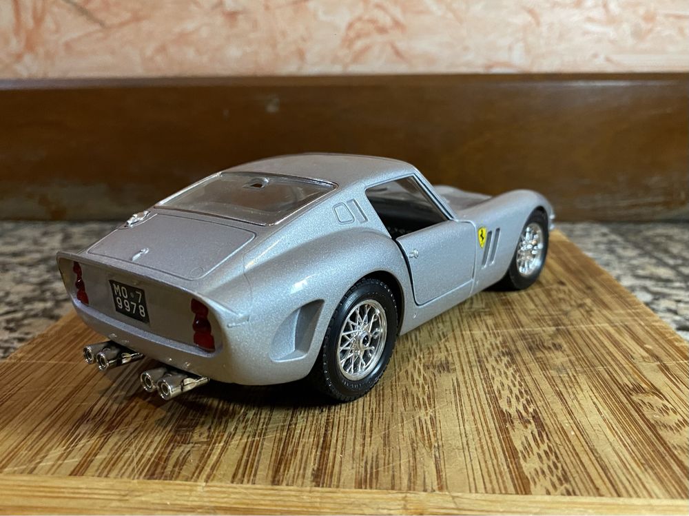 Ferrari 250 GTO 1/24 Bburago