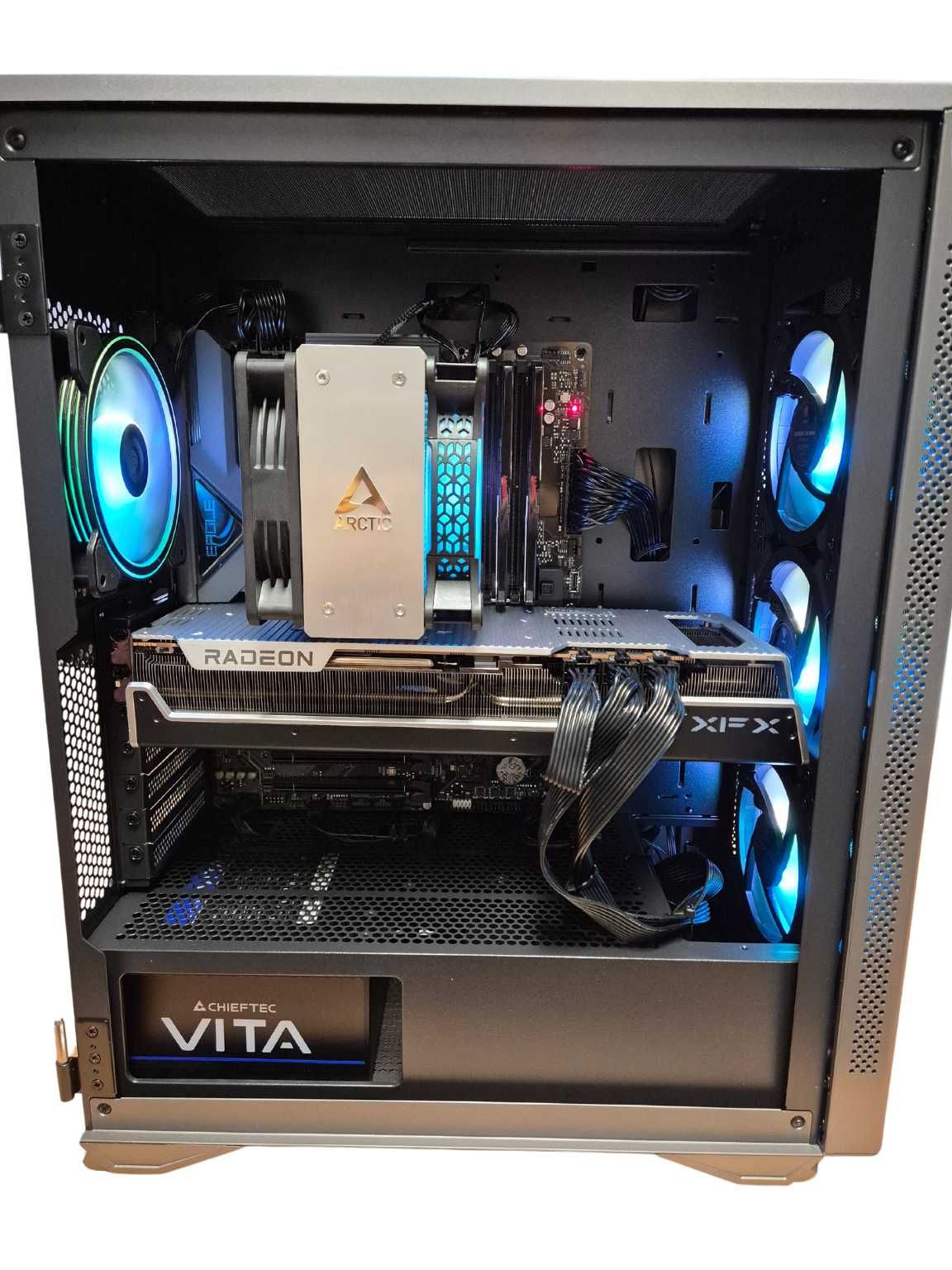 Komputer do Gier Ryzen 7 9800X3D RX 7900 XTX 32GB DDR5 2TB