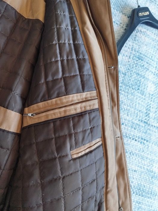 Parka Castanha em Veludo com Gola Dupla