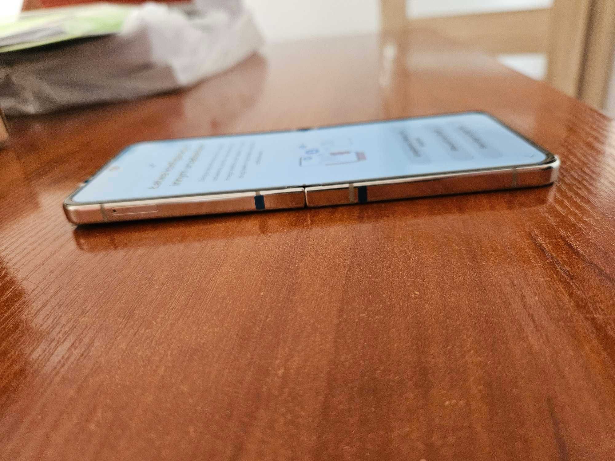 Sprzedam telefon Samsung Galaxy Z Flip 5 8/512GB
