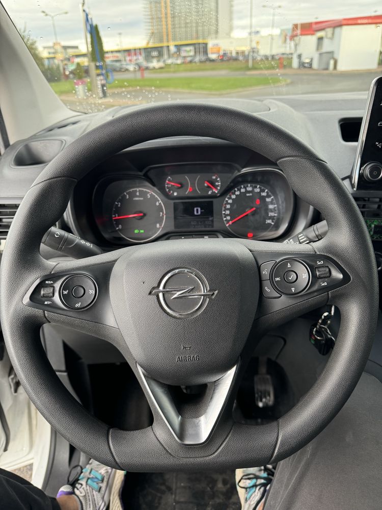 Opel Combo E 130km +VAT23