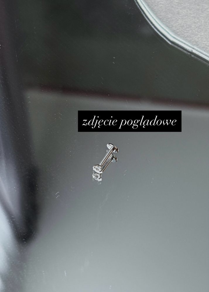 Kolczyk labret tytanowy z cyrkonią