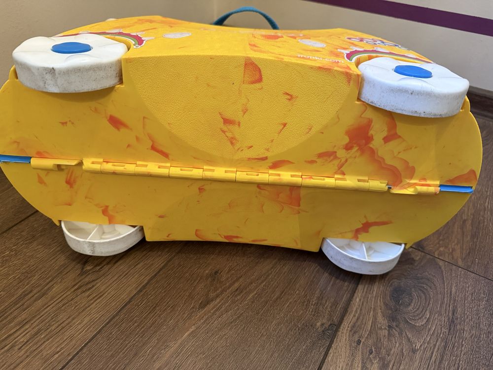 Дитяча валіза чемодан trunki