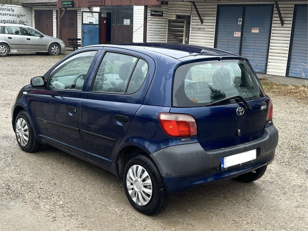 Toyota yaris*benzyna*100 tys przebiegu*bez korozji*salon polska*