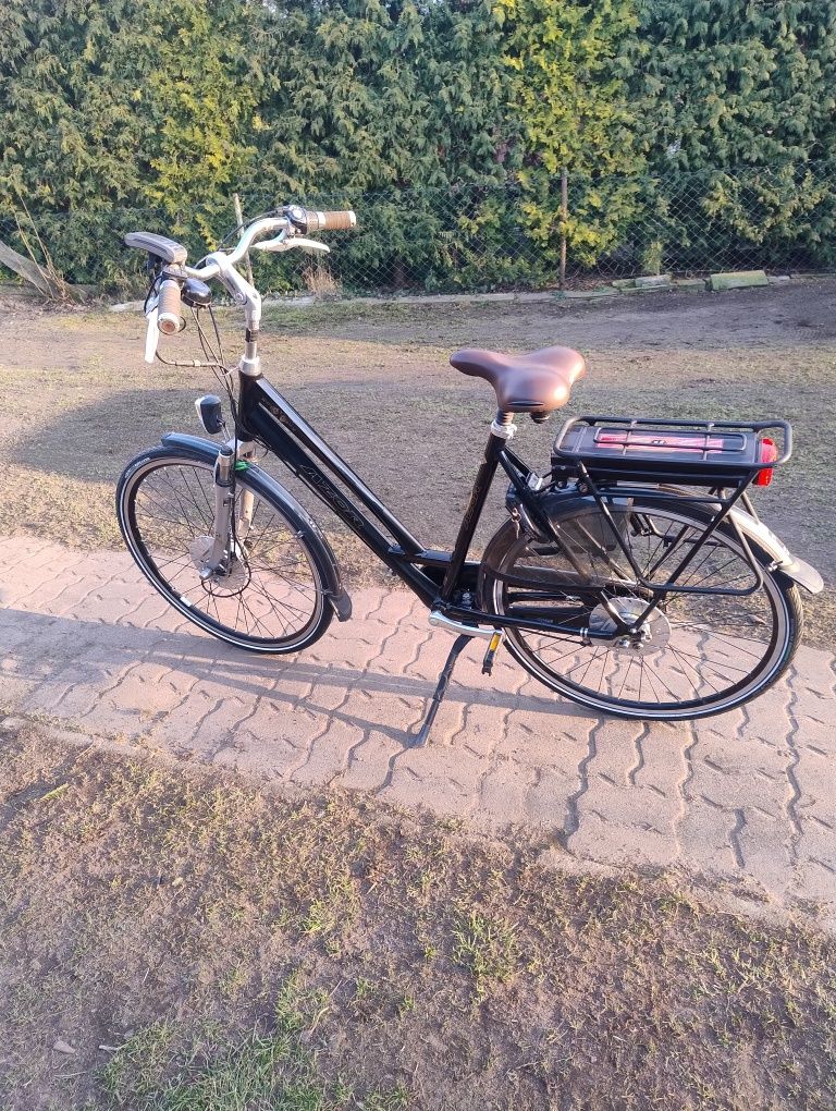 Rower damski elektryczny,, AZOR "