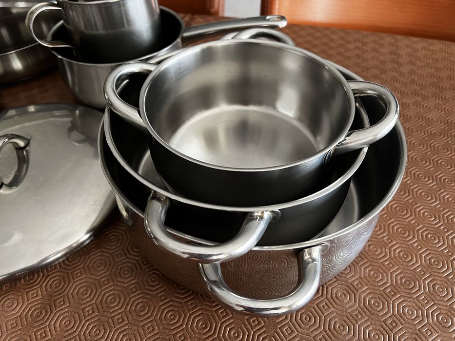Conjunto de 11 tachos em Inox