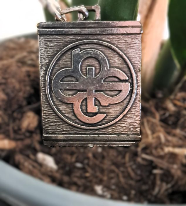 Porta-chaves vintage BES – metálico e raro