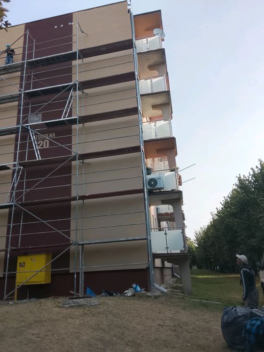 Remont klatek schodowych oraz innych obiektów przemysłowych,