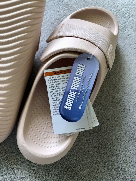 Шльопанці Crocs