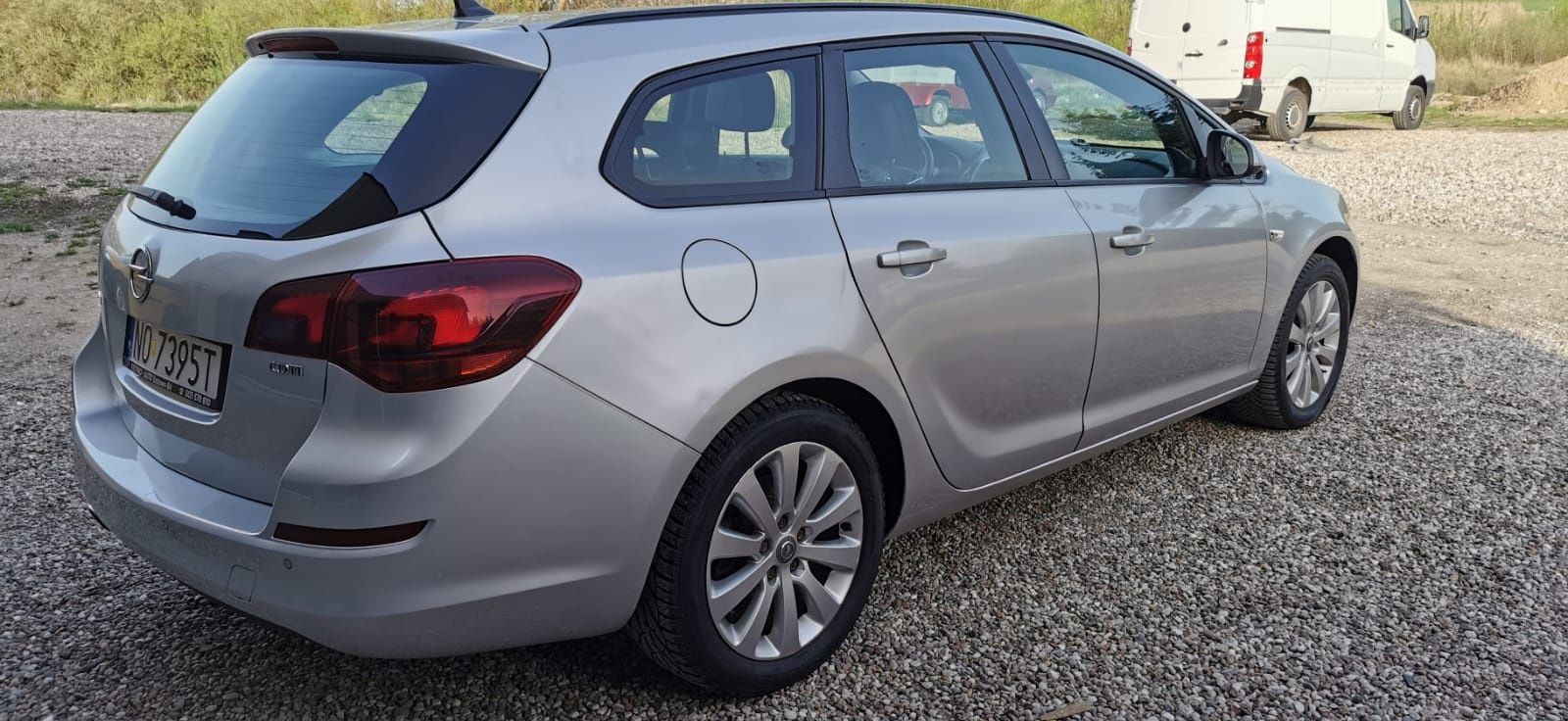 Opel Astra j 2011