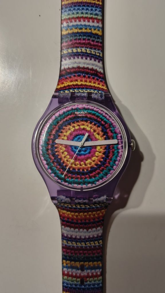 Zegarek SWATCH Uncinetto SUOV102