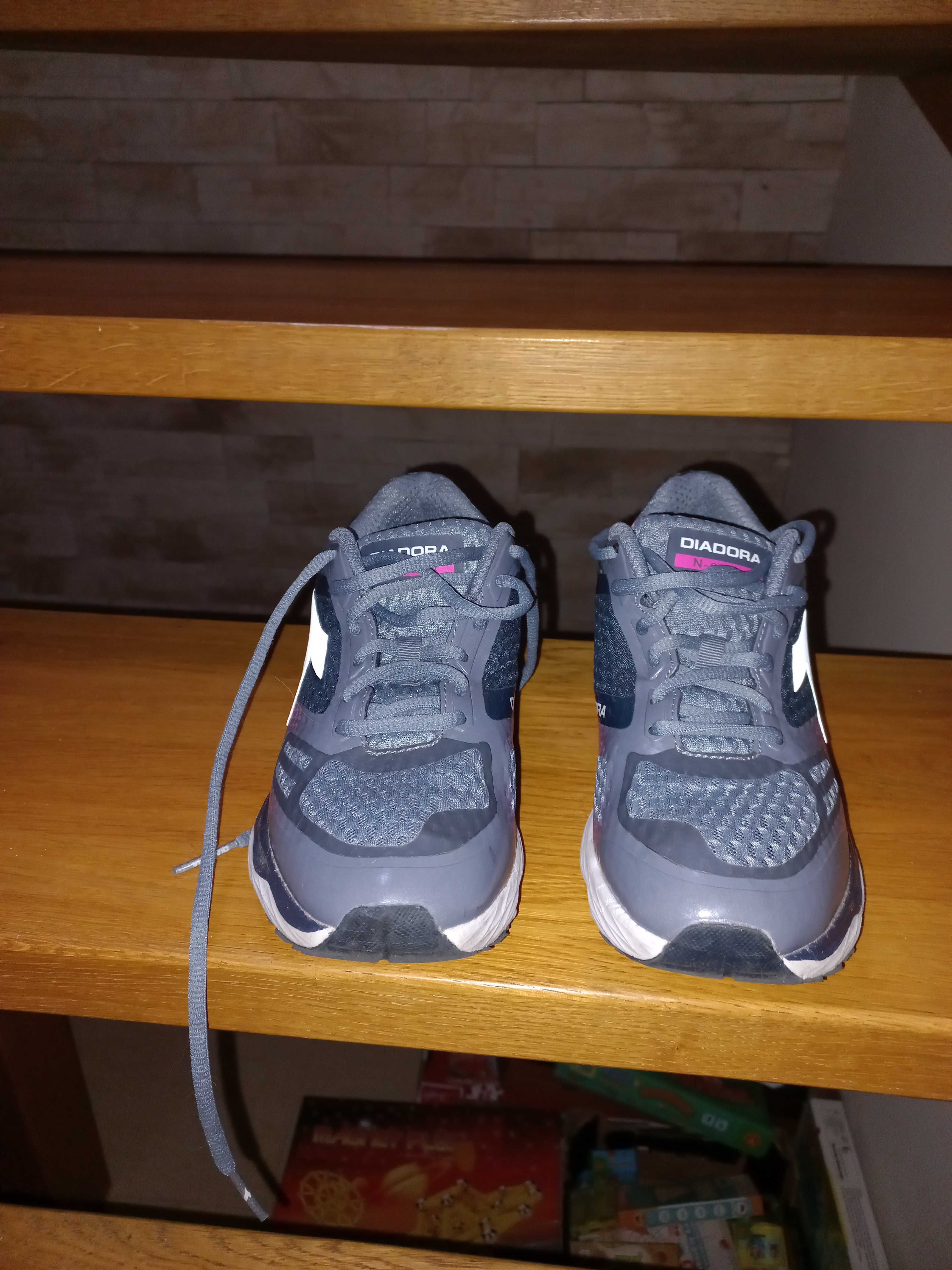 Nowe buty sportowe Diadora rozm. 38