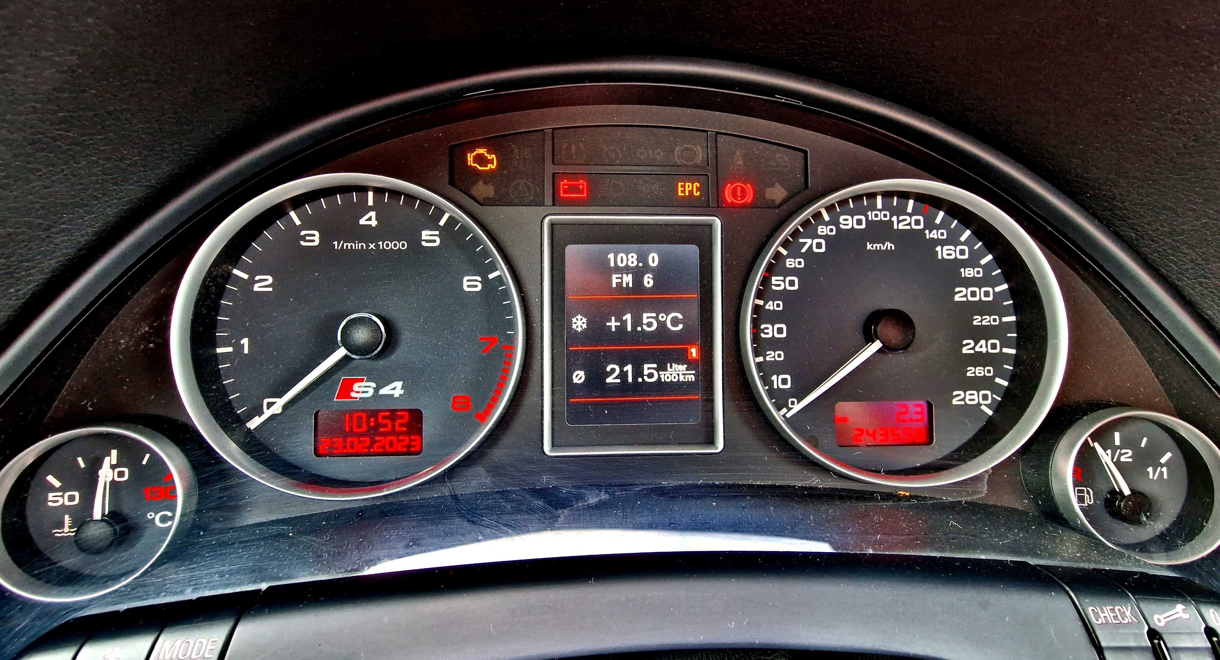 Audi S4 2004 rok