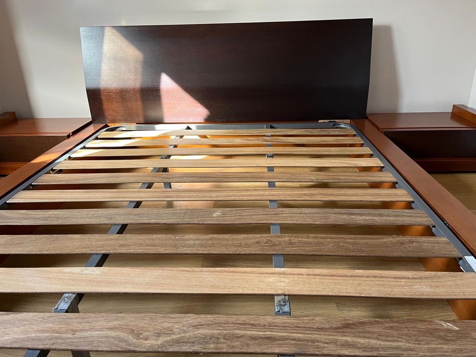 Cama casal e mesas cabeceira - cerejeira e wengué