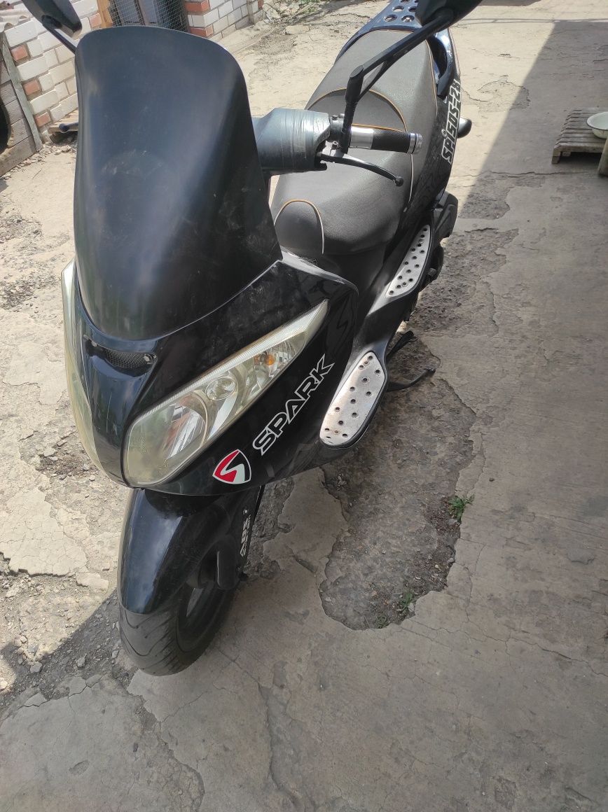 Скутер  Spark SP150S-28
