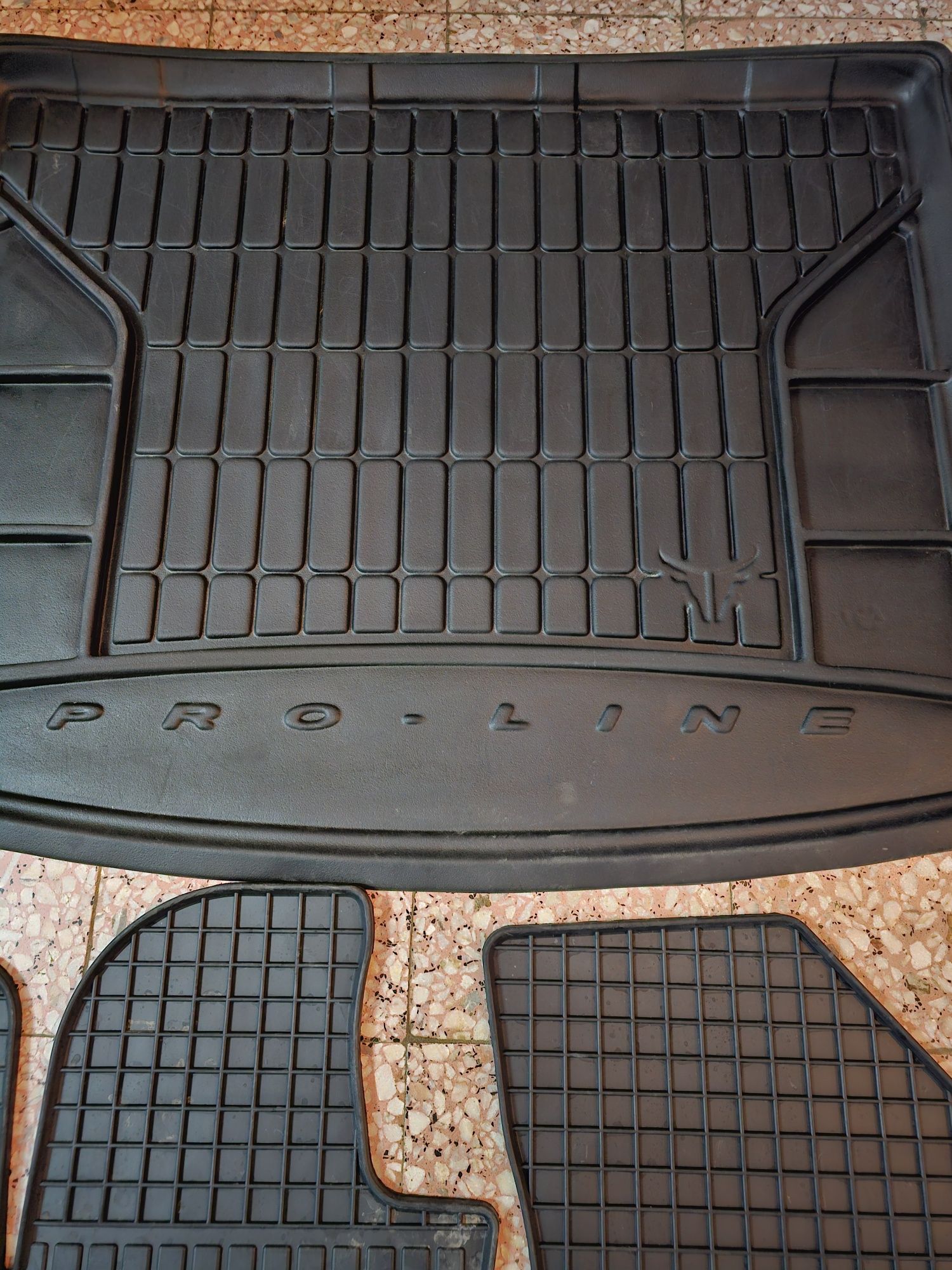 Tapetes de borracha, Jeep