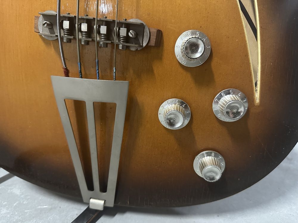 Gitara basowa Orlik (fabryka Defil)