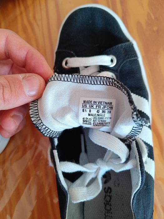 Ténis / Sapatilhas Adidas Originais tam 42