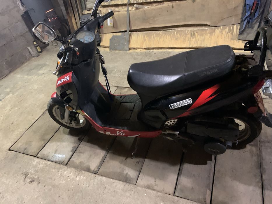Продам скутер 80 кубів