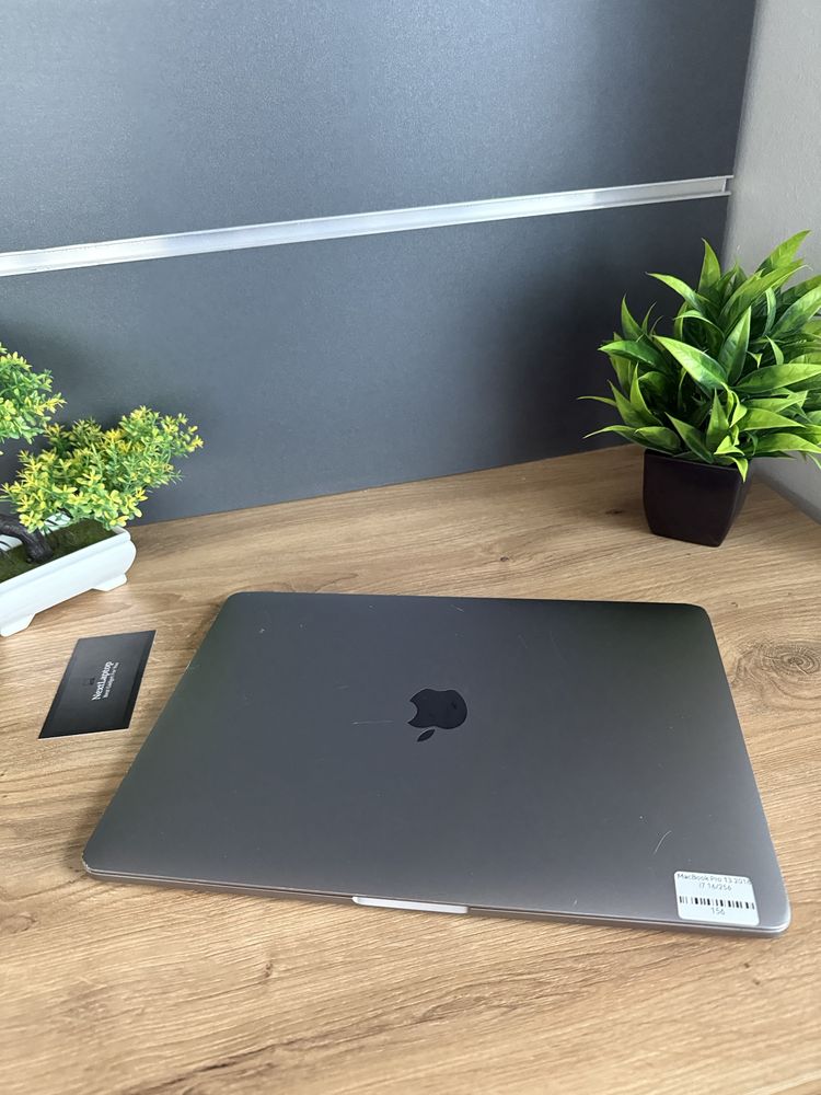 MacBook Pro 2018 13" i7 / 16Gb RAM 256 Gb SSD