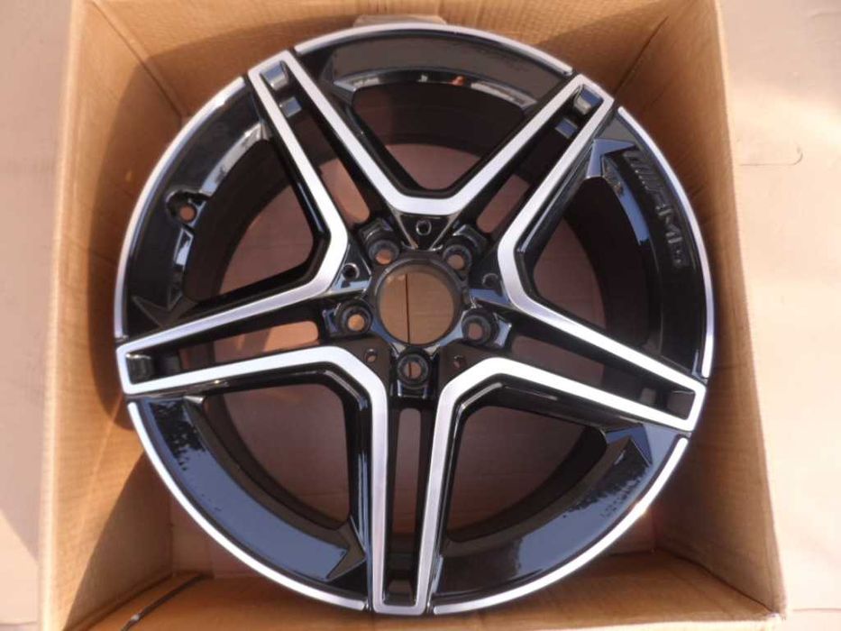 Felga 18 Mercedes A 177 GLA 247 CLA 118 AMG 7,5x18 ET49 oryginał
