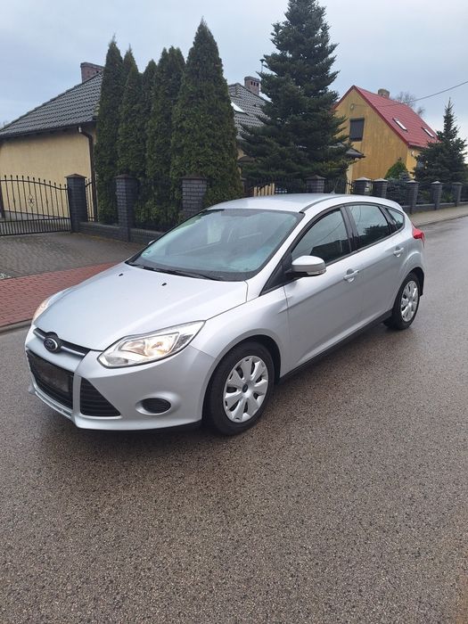Ford Focus mały przebieg pełen serwis zarejestrowany w Polsce
