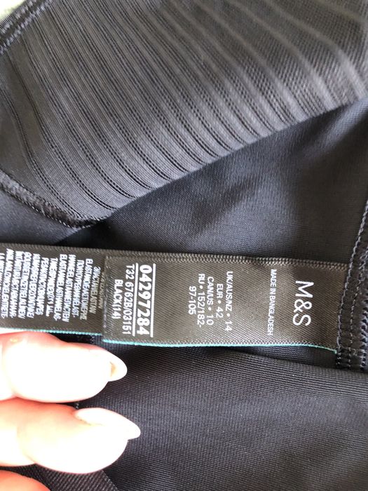 Czarne body modelujace bielizniane uniweesalne w bdb stanie m&s idealn