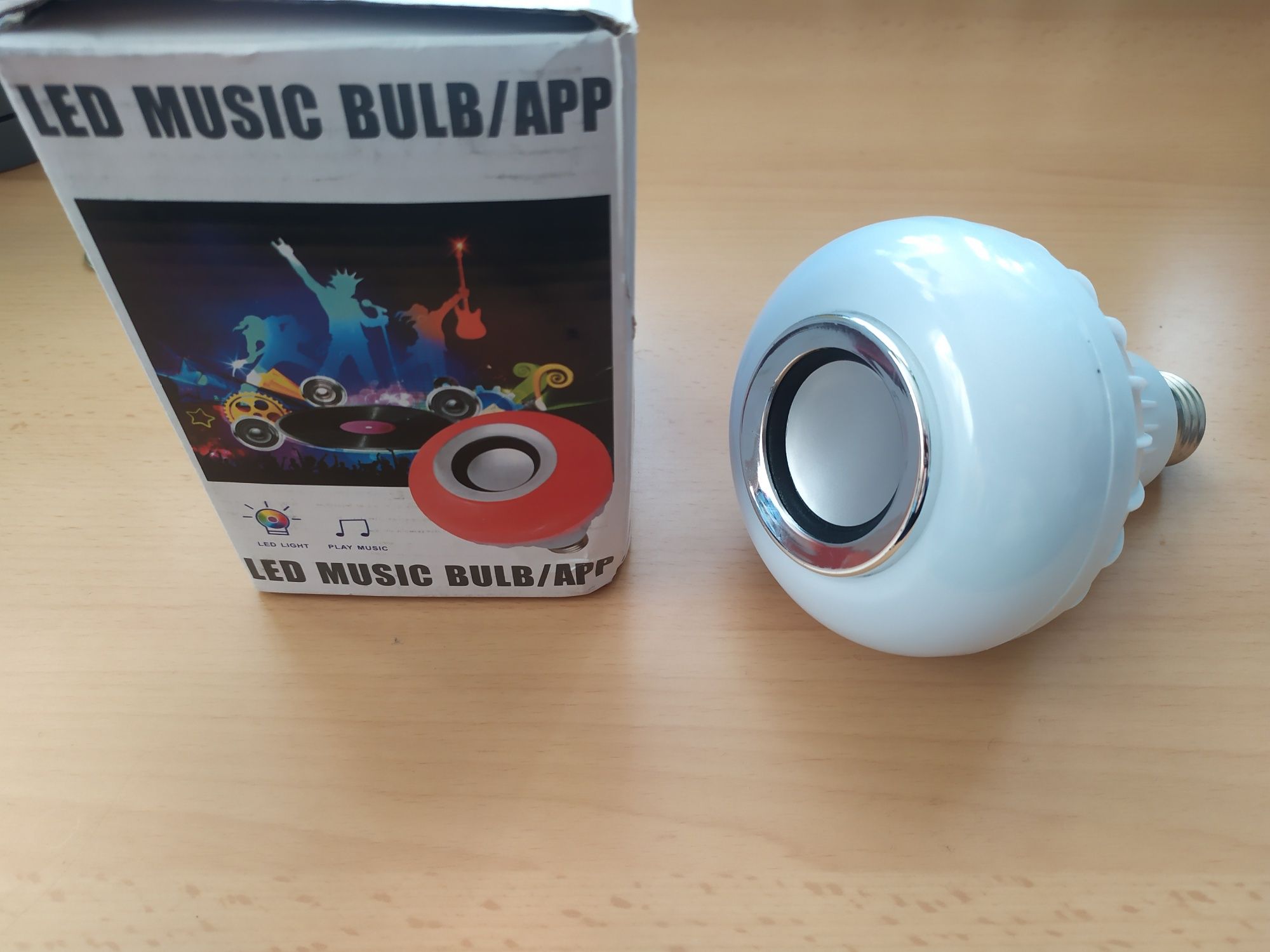 LED Bluetooth Żarówka z głośnikiem