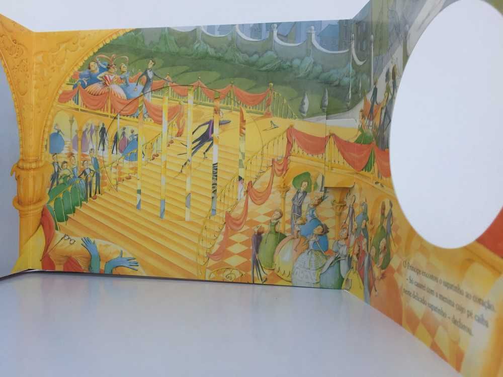 Livro - Janela Mágica Contos de Fadas - Cinderela e O Principe Sapo